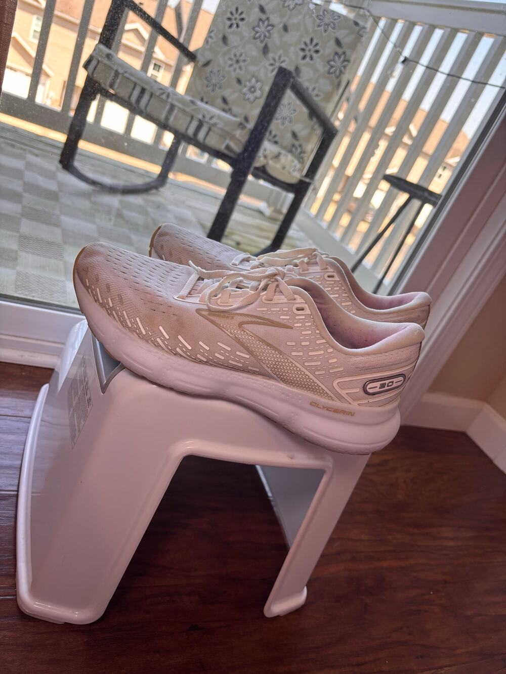 Brooks Glycerin GTS 20 women’s running shoes in size 9.5